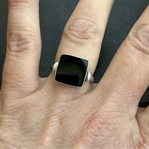 Vintage Mexican sterling silver black onyx ring Size 7.75